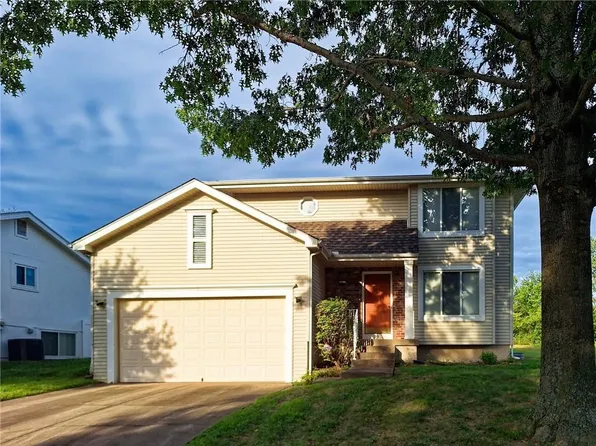907 N 92nd St, Kansas City, KS 66112