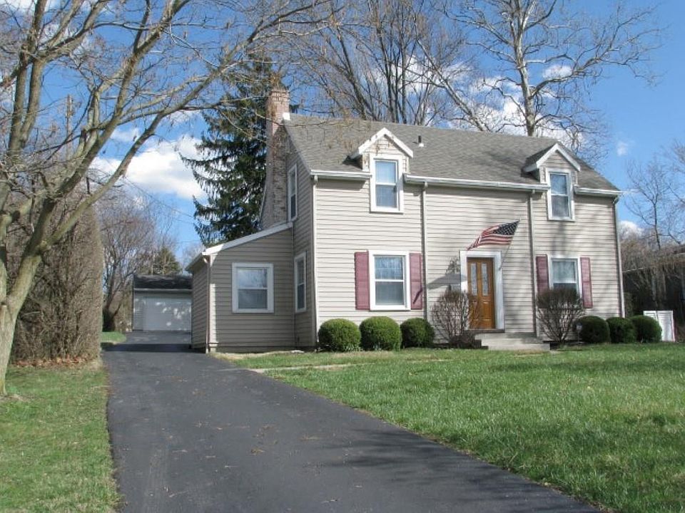 2nd image of 1520 Crestview Dr