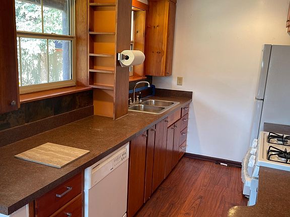 4th image of 10720 Olathe St #B