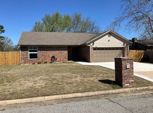 114 Teakwood Dr, Poteau, OK 74953