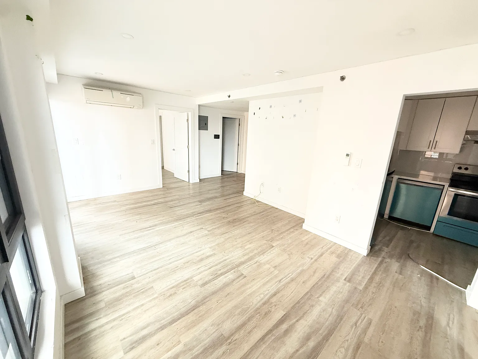 2 bed, $3,100 — Photo 3