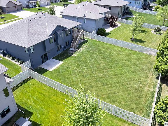 2nd image of 21318 Castlerock Ln