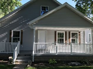 2717 Moultrie Ave, Mattoon, IL 61938