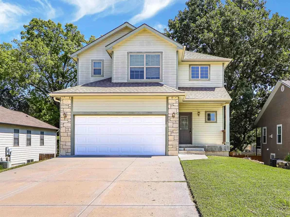 4395 Aspen Dr, Manhattan, KS 66502