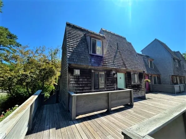4 Quail Run #21, Oak Bluffs, MA 02557