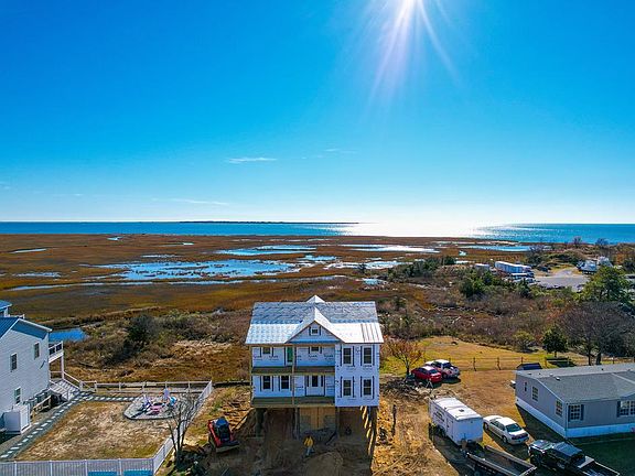 3rd image of 2076 Bunker Hill Rd