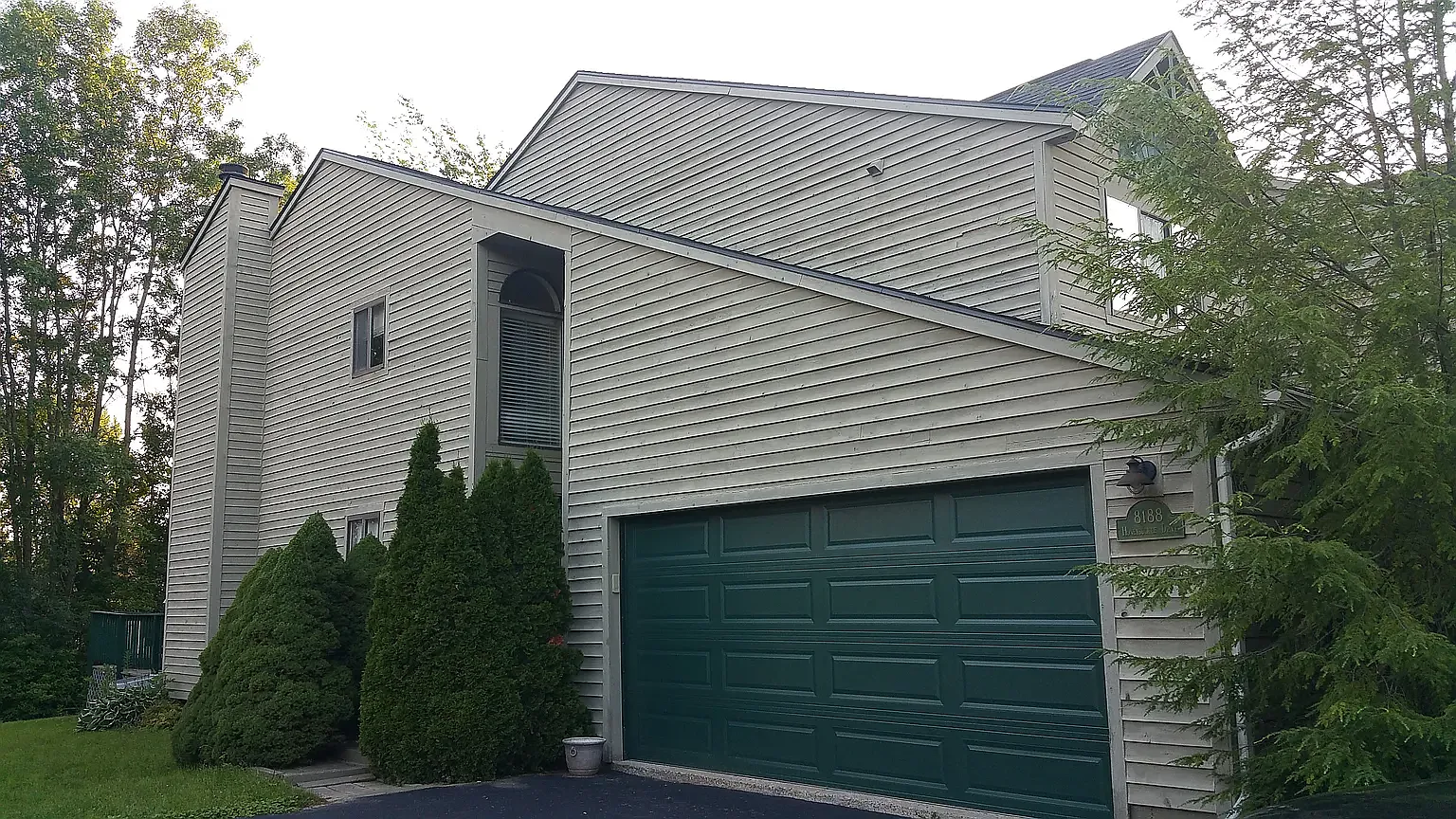 2 bed, 1.5 bath, 1204 sqft, $2,500 — Photo 1