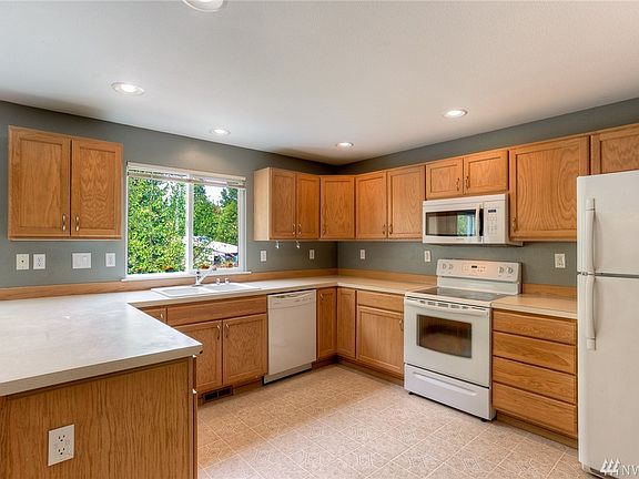 4th image of 9213 148th Street Ct E