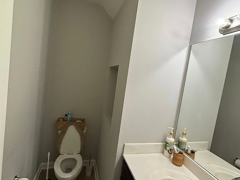 518 Tulip Ln — Photo 16