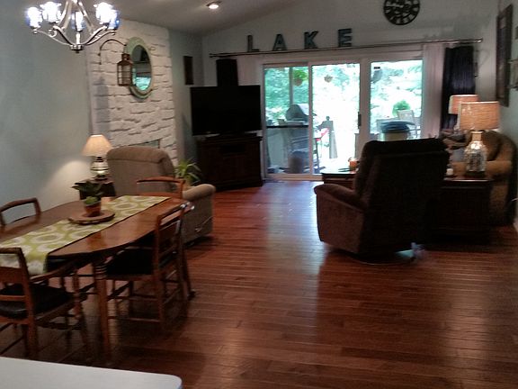 2nd image of 212 S Bay Dr
