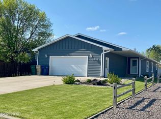 2733 3rd Ave NW, Watertown, SD 57201