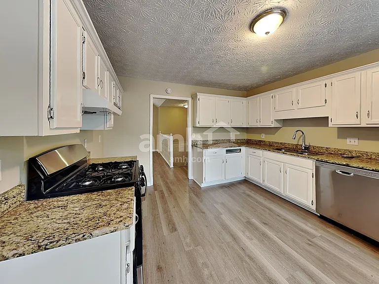 808 Grindstone Pl SW — Photo 3