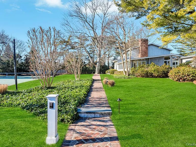 1 Cooper Ln — Photo 1