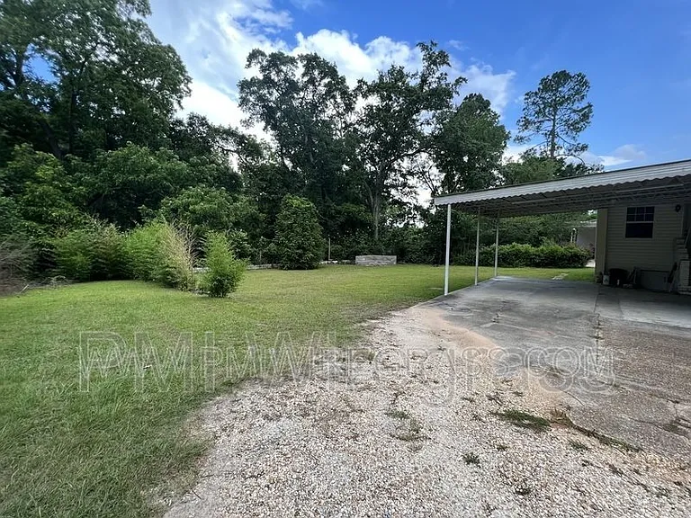 106 Highland Dr — Photo 23