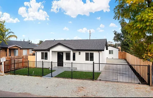 2114 Report Ave Photo 1
