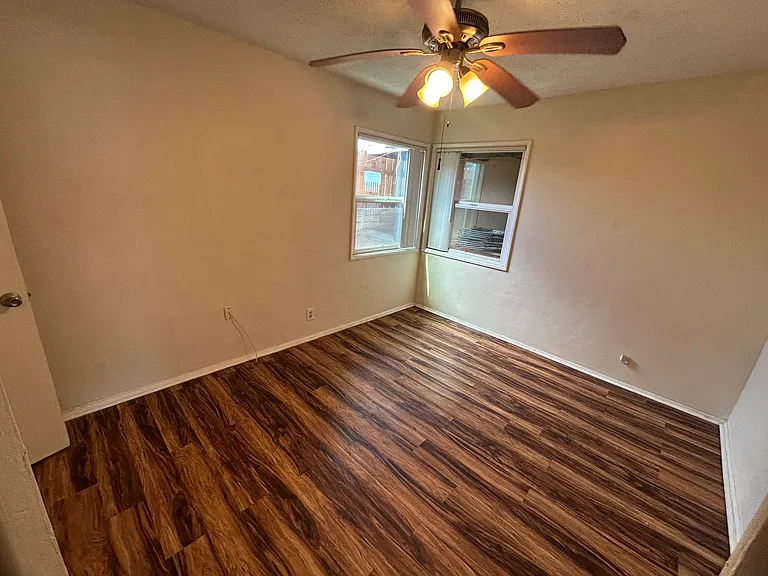 1329 Broadway #C — Photo 10