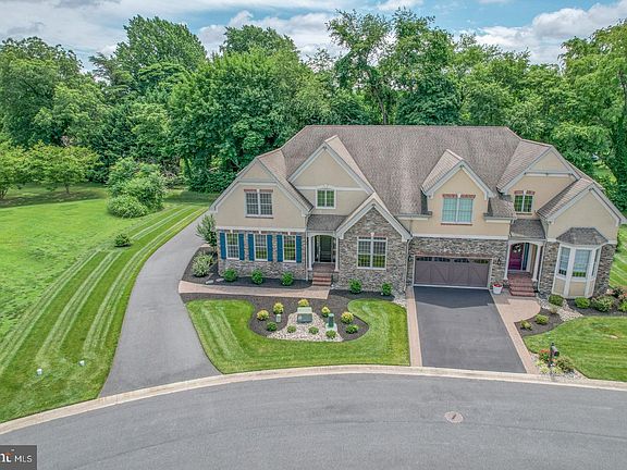 2nd image of 94 Wolf Creek Cir