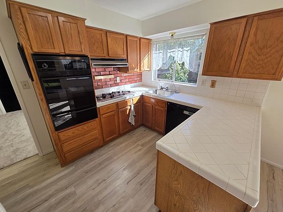 5th image of 2100 Farnsworth Way