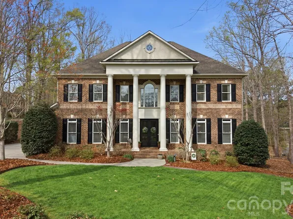 1802 Summit View Pl, Waxhaw, NC 28173