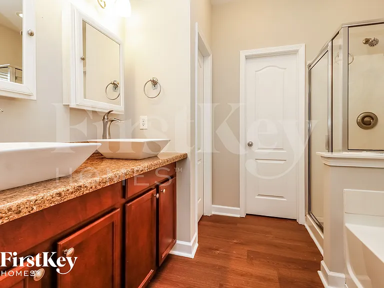 505 Crossland Dr — Photo 11