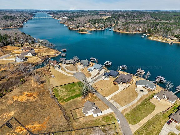 4th image of 85 Reeses Ct