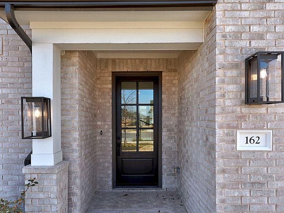 2nd image of 162 Ash Juniper Rd