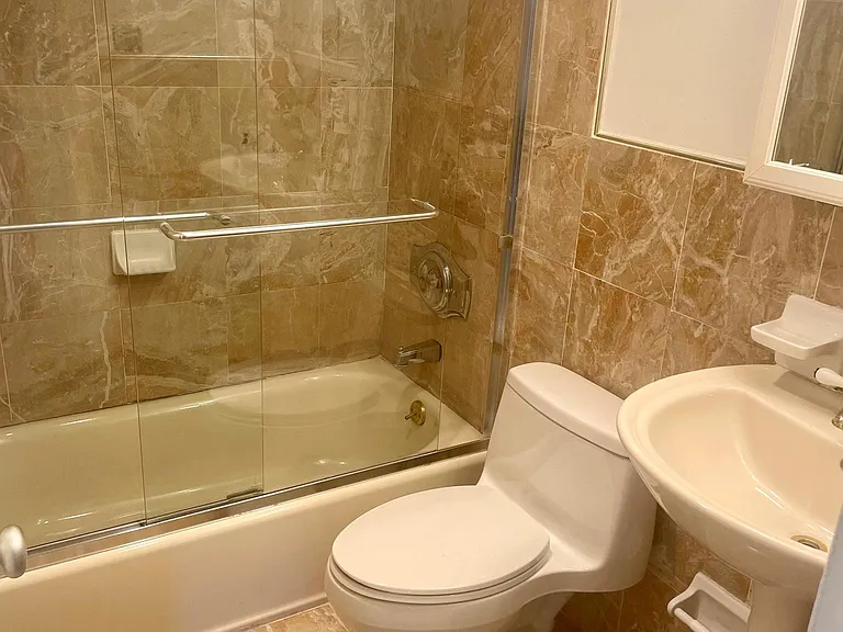 200 Locust St #11G — Photo 6