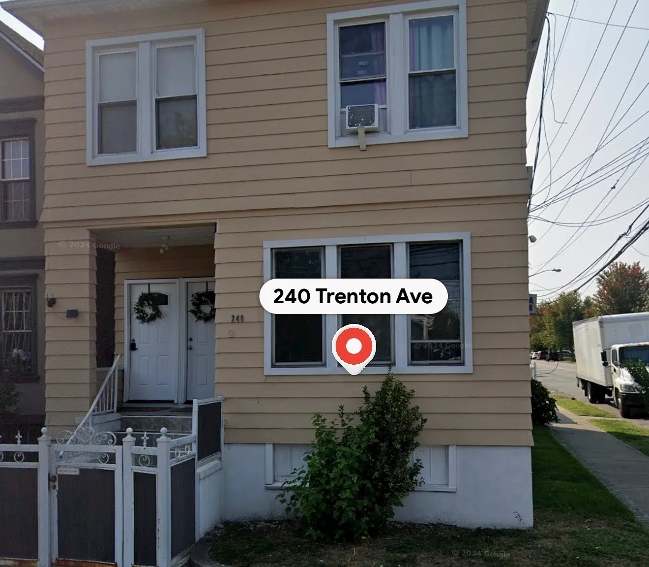 2 bed, 800 sqft, $2,000 — Photo 1