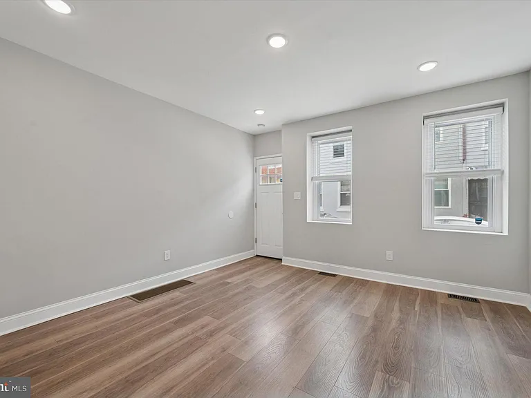 447 Durfor St — Photo 12
