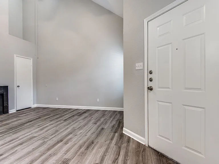 14135 Champions Dr — Photo 21