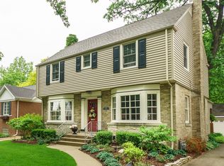 1028 S Lincoln Ave, Park Ridge, IL 60068