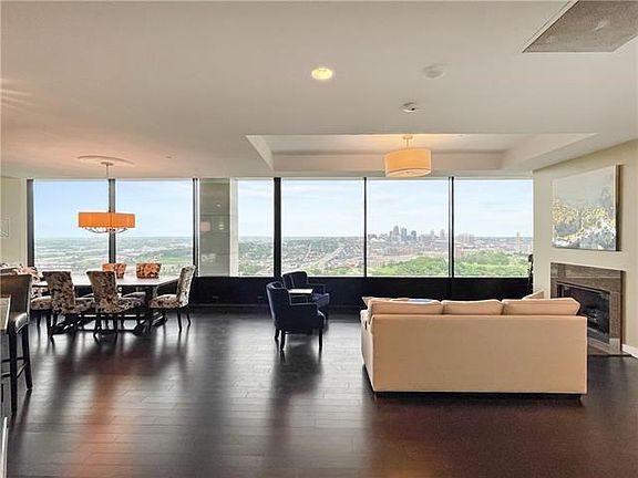 2nd image of 700 W 31st St Suite 1202