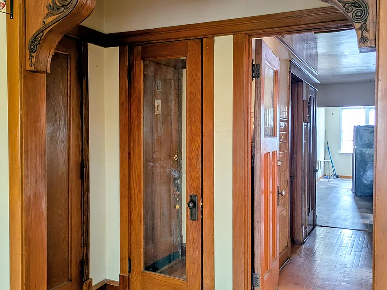 3427 N Hamlin Ave #2 — Photo 3