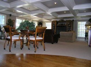 87 Merriweather Rd, Grosse Pointe Farms, MI 48236