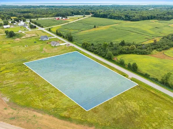 1922 Lost Trl, Suamico, WI 54173