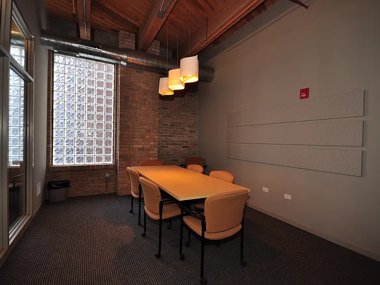 1040 W Adams St #309 — Photo 18