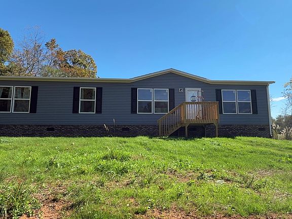 2nd image of 140 Silver Ridge Dr