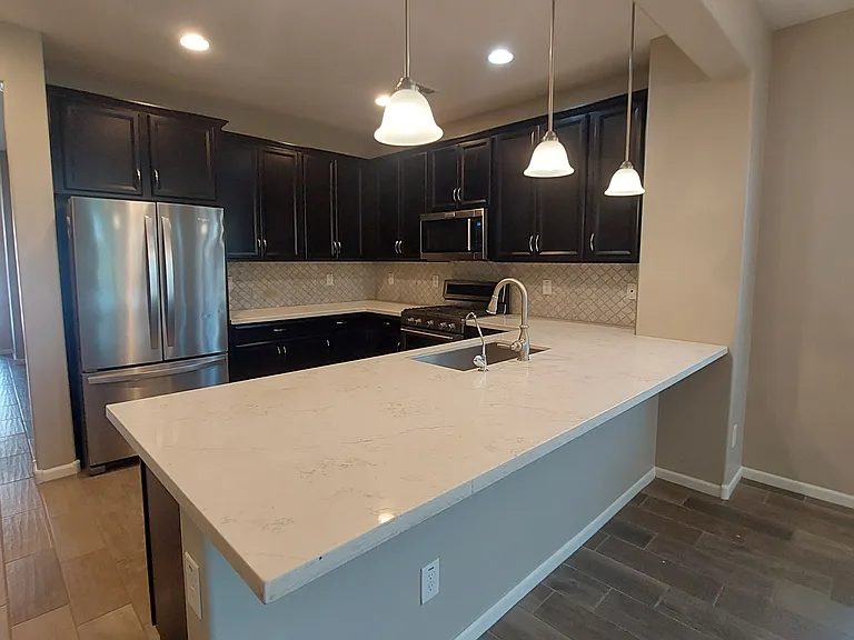 1025 S 200th Ln — Photo 13