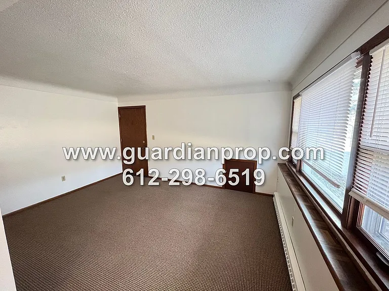 352 21st Avenue S — Photo 3