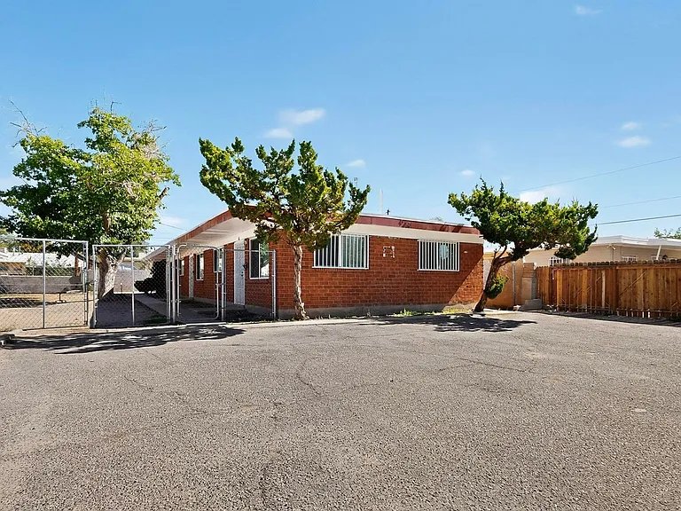536 Cardenas Dr SE — Photo 5