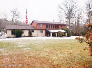 75 Pond View Dr, Wapwallopen, PA 18660