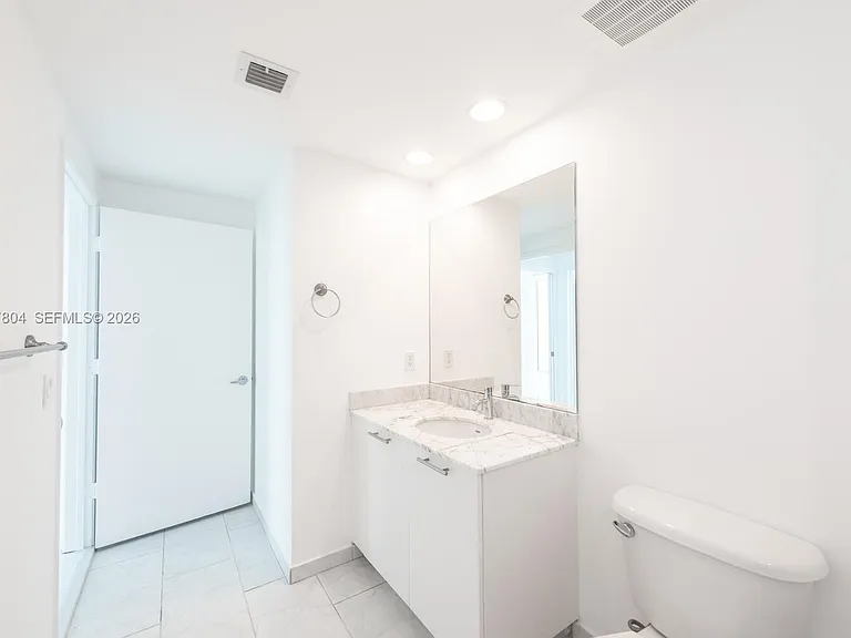 950 Brickell Bay Dr #2208 — Photo 15