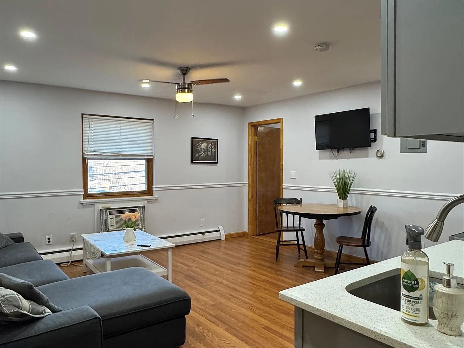1 bed, 1.0 bath, 650 sqft, $1,750 — Photo 1