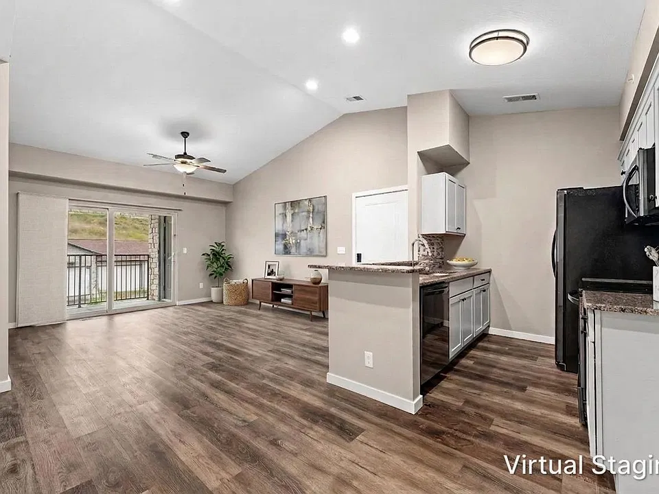 325 Majestic Dr #340