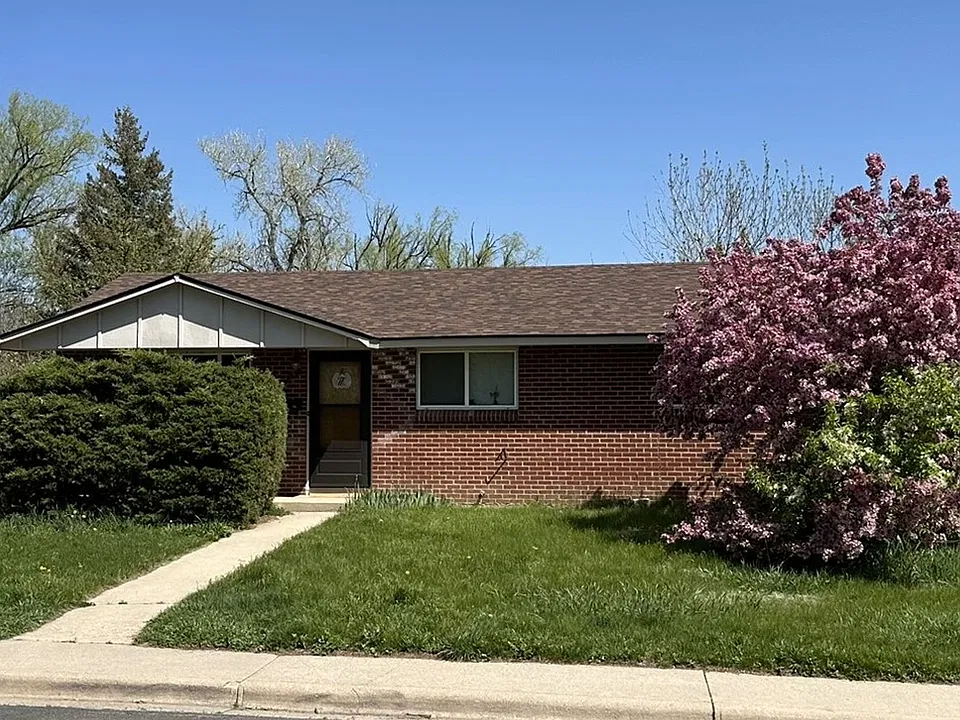 3355 Aurora Ave