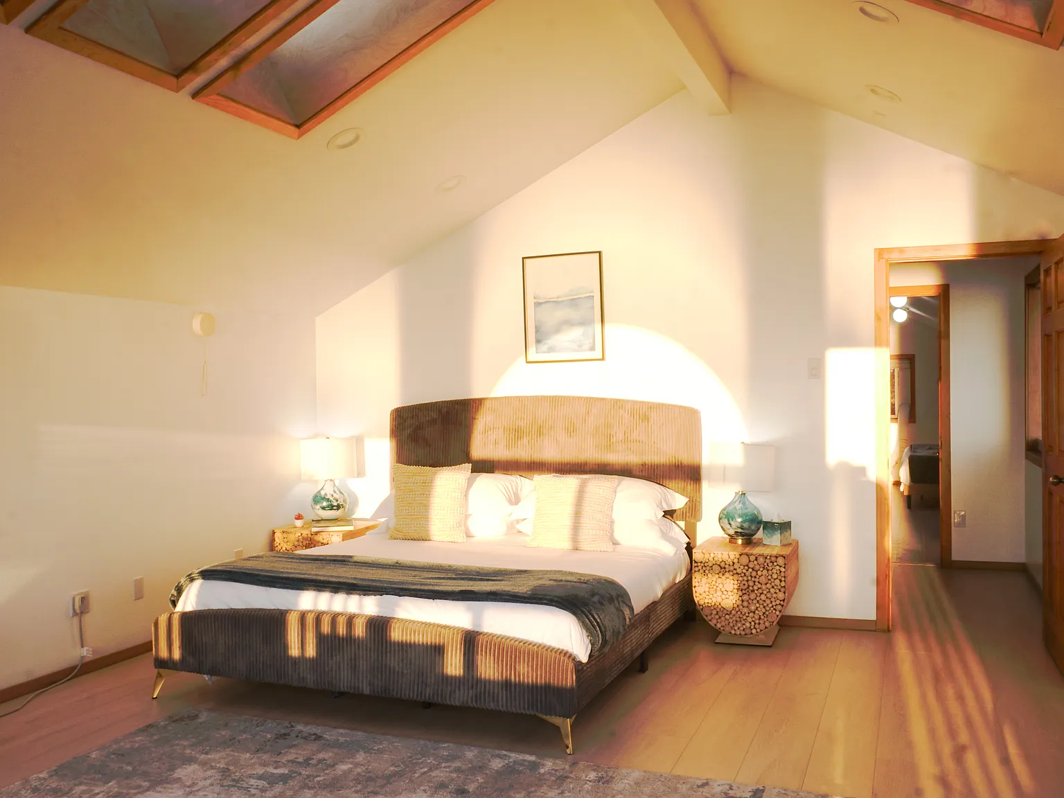 7 bed, 3424 sqft, $10,000 — Photo 3