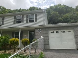 1328 Spring Run Dr, Altoona, PA 16601