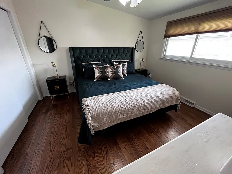 12200 S Harding Ave — Photo 11
