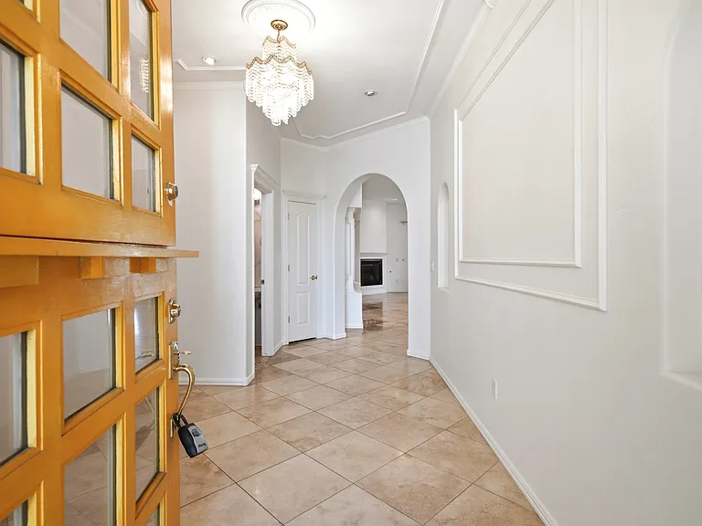 3744 E Calle Barcelona — Photo 4