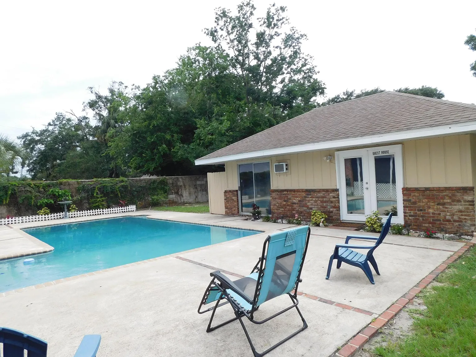 4946 N Palm Ave — Photo 2